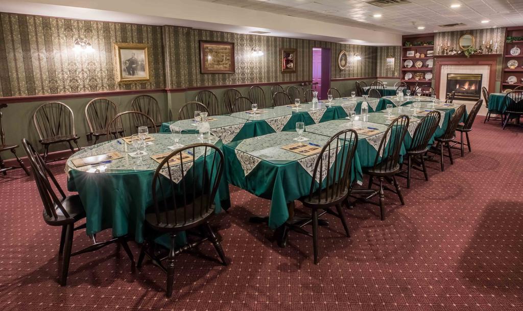 The Globe Inn East Greenville 외부 사진